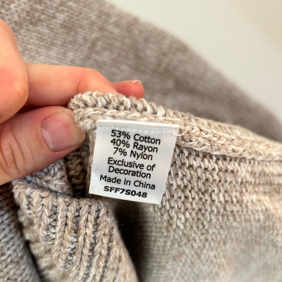 Woman’s beige Market and Spruce Size Small Sweater with buttons down the back - Picture 4 of 5
